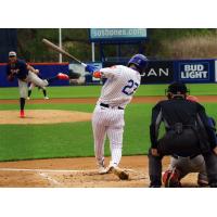 Syracuse Mets' Mark Vientos at bat