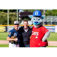 Victoria HarbourCats' mascot Harvey the HarbourCat with Kirk McLean and Kevin Shea