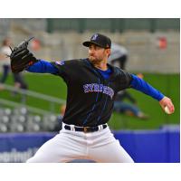 Syracuse Mets' David Peterson in action