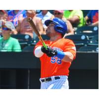 Syracuse Mets' Luke Voit at bat