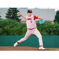 Ottawa Titans pitcher Brooks Walton