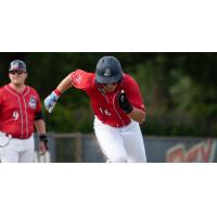 Ben Higdon of the St. Cloud Rox on the basepaths