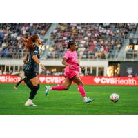 San Diego Wave FC battles the Washington Spirit