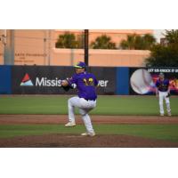 Biloxi Shuckers' Logan Henderson on the mound