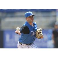 Tampa Tarpons deliver a pitch