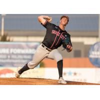 Sioux City Explorers' Joey Murray in action