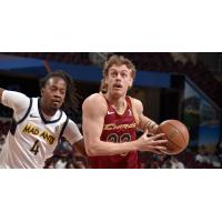 Cleveland Charge forward Luke Travers drives against the Indiana Mad Ants