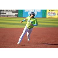 Dayton Dragons third baseman Ricardo Cabrera