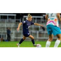 Racing Louisville FC midfielder Maddie Pokorny