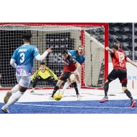 St. Louis Ambush defend against the Chihuahua Savage