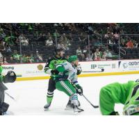 Savannah Ghost Pirates' Zach Uens and Florida Everblades' Colin Theise in action